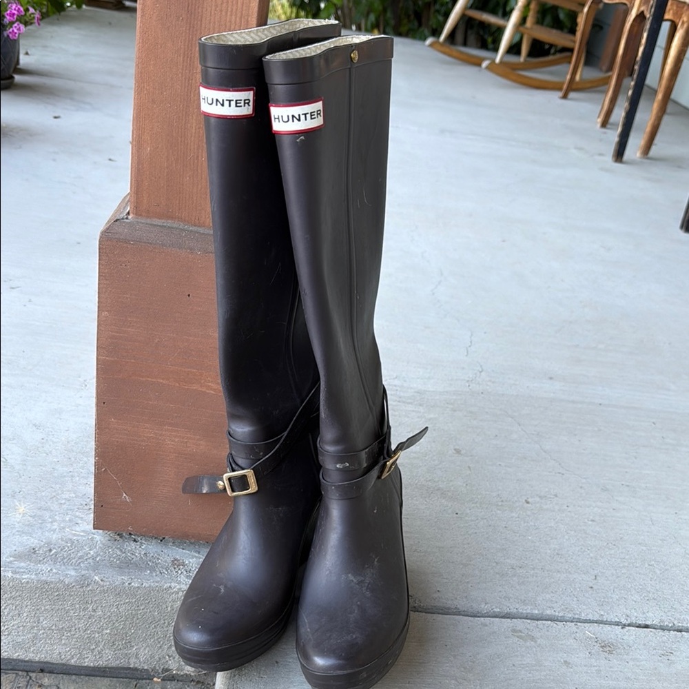 Hunter Classic Black Rain Boots with Buckle size 8